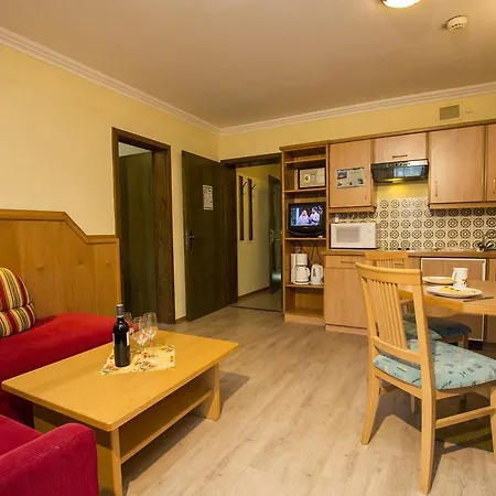 Panorama Aparthotel 3*